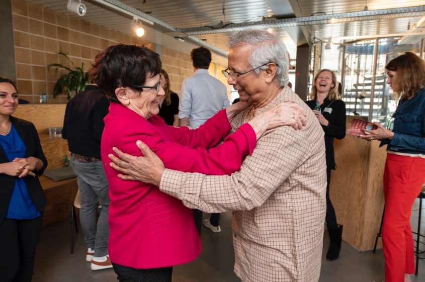 Yunus Speaks at Parliamentary Breakfast in the German Parliament